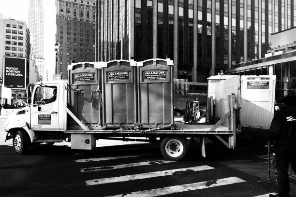 Best Porta potty rental near me  in Waukon, IA